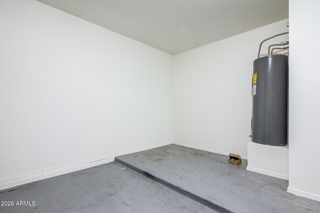 Building Photo - 43395 W Wild Horse Trail