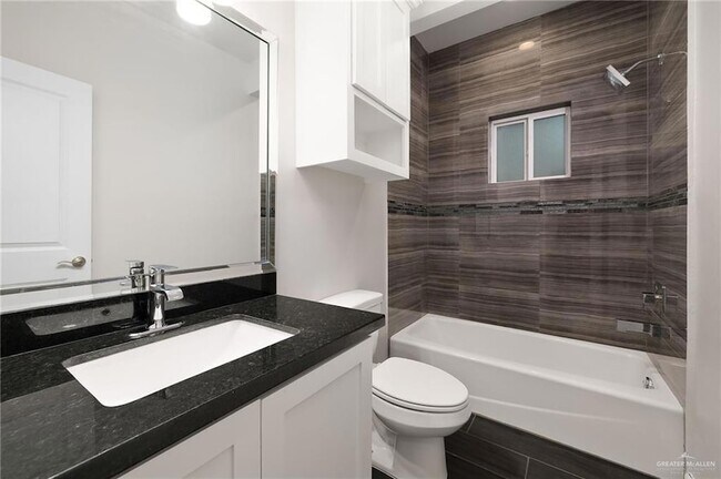 Building Photo - 1408 Garden Ridge Ave