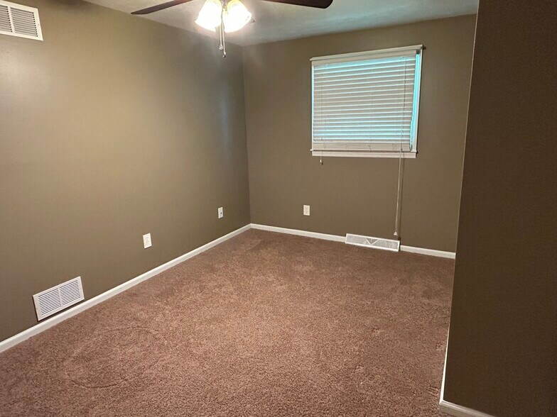 Bedroom 2 - 950 Twin Leaf Ct