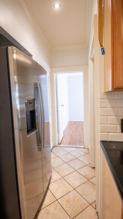 Building Photo - 840 W Seaman Ave