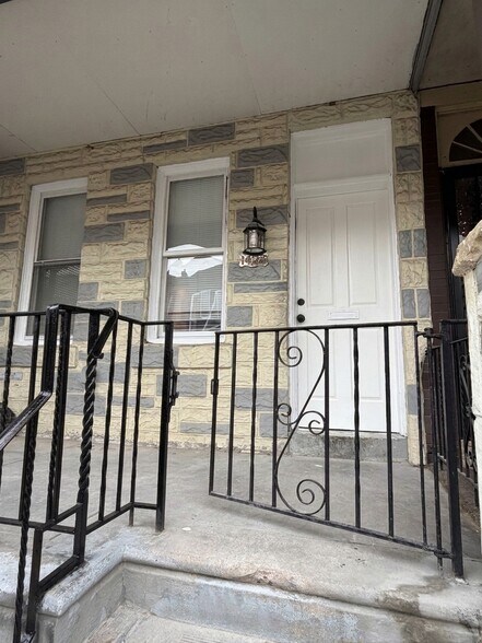 Building Photo - 1424 N Corlies St