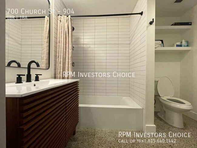 Building Photo - 700 Church St