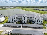 Building Photo - 15405 Grn Acrs Ave