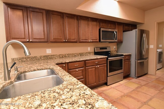 Building Photo - 5066 N Placita Del Lazo