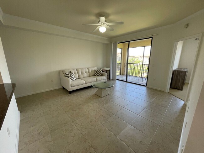 Building Photo - ANNUAL RENTAL - POSITANO PLACE-1 BED/1 BATH WITH LAKE VIEW AND NEW APPLIANCES!