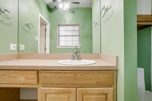 Building Photo - Country Living- Half Duplex-  3 Bed, 2 Bat...