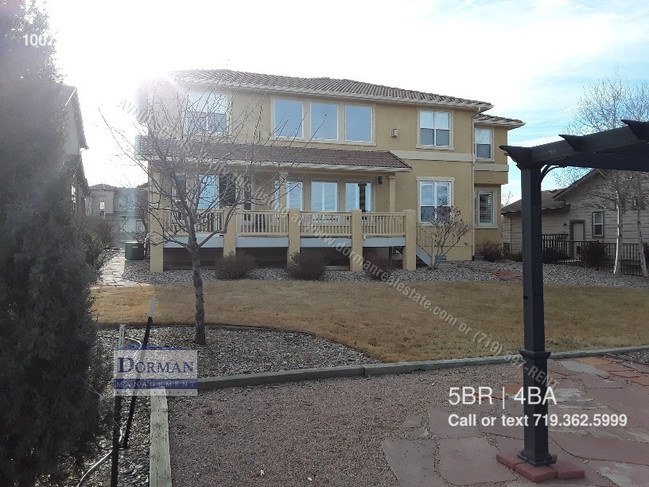 Building Photo - Beautiful Home on Pine Creek Golf Course!