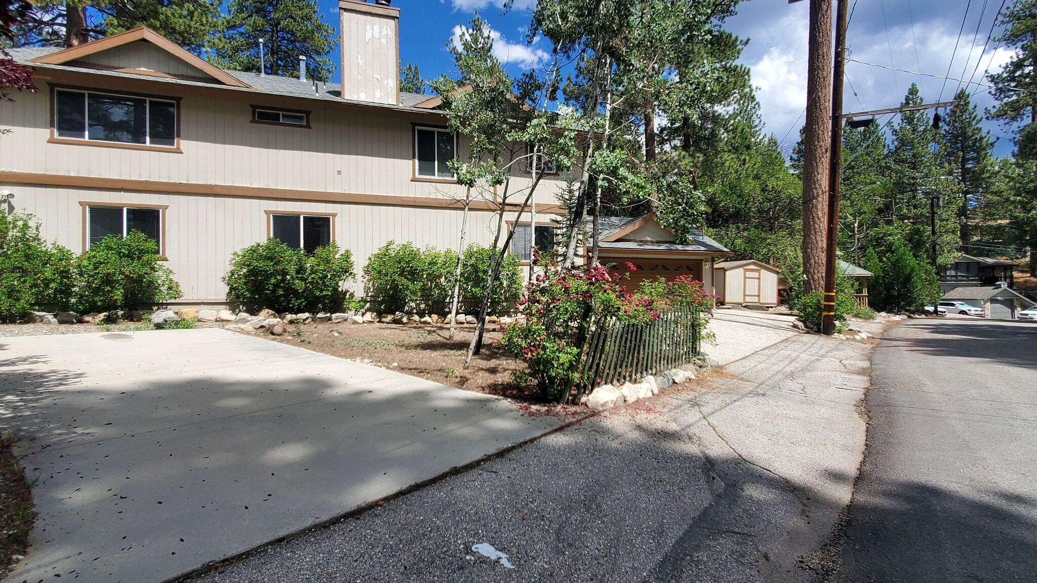 Building Photo - 1121 Illini Dr
