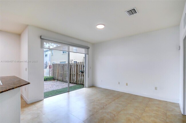 Building Photo - 8631 NW 110th Ave