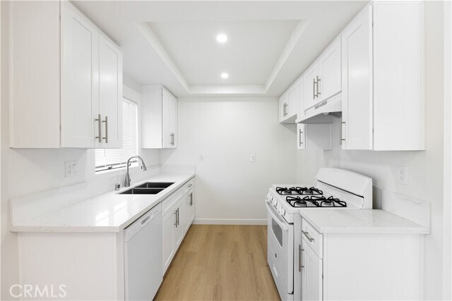 Building Photo - 7750 Laurel Canyon Blvd