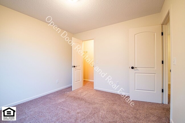 Building Photo - 12595 Shearwater Run