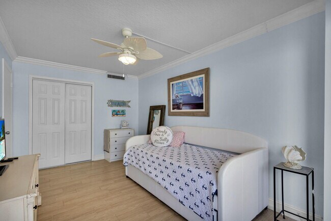 Building Photo - 4200 N Ocean Dr