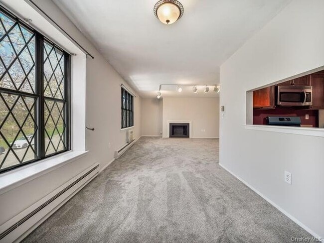 Building Photo - 391 Sierra Vista Ln