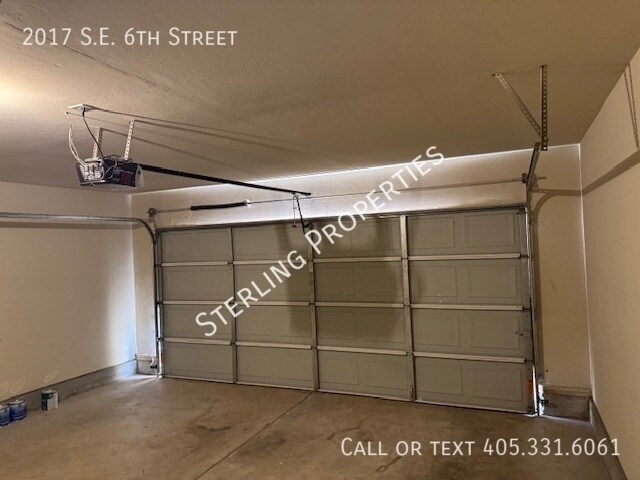 Building Photo - 2017 SE 6th St