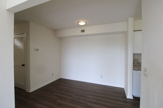 Building Photo - 1116 Blue Ridge Dr