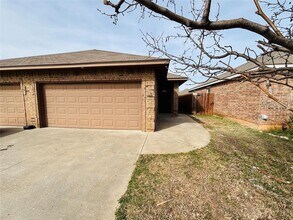 Building Photo - 701 NE 19th St