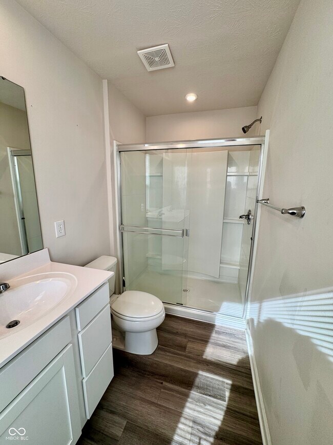 Building Photo - 830 McArthur Dr