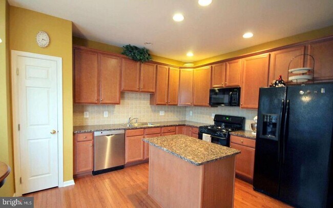 Building Photo - 43154 Baltusrol Terrace