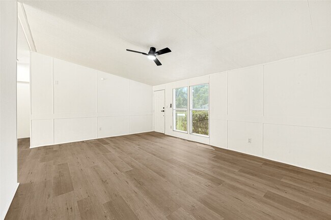 Building Photo - 16315 Lone Star Ranch Dr