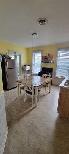 Building Photo - 23 Lexington Ave