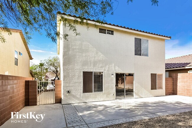 Building Photo - 9616 Kelly Creek Ave