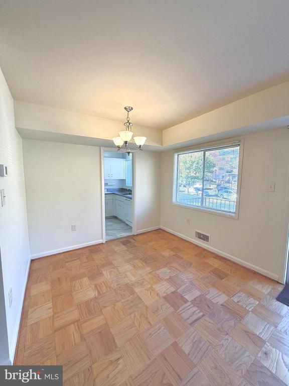 Building Photo - 10661 Weymouth St