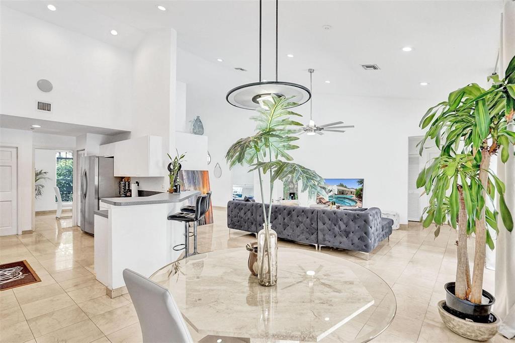 Building Photo - 6512 NW 54th Ct