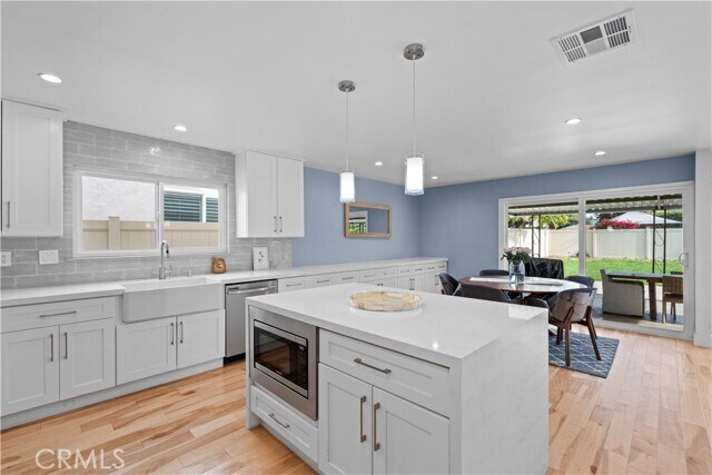 Building Photo - 914 Kirkwood Ave