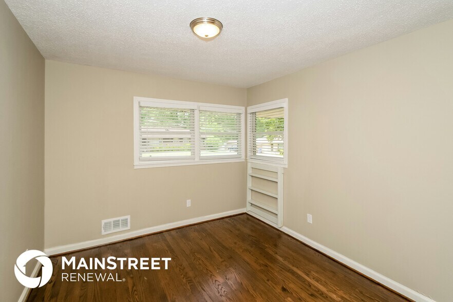 Building Photo - 204 14th Ct NW