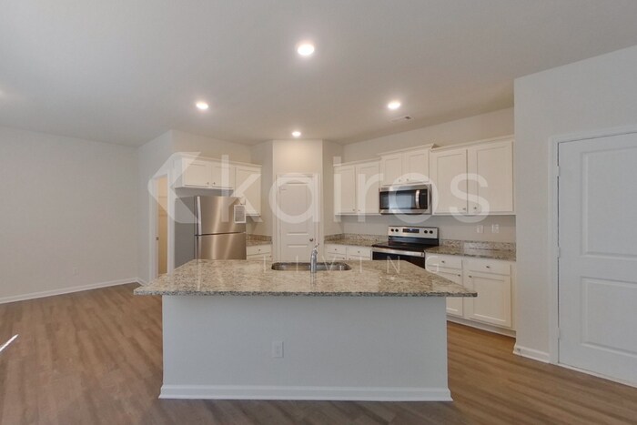 Building Photo - 3440 Bridgewood Dr