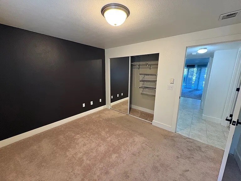 Building Photo - 3008 N Narrows Dr