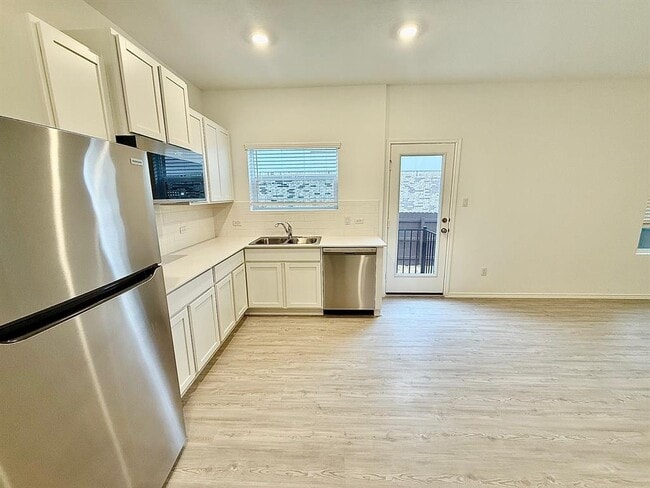 Building Photo - 1724 Four Waters Lp