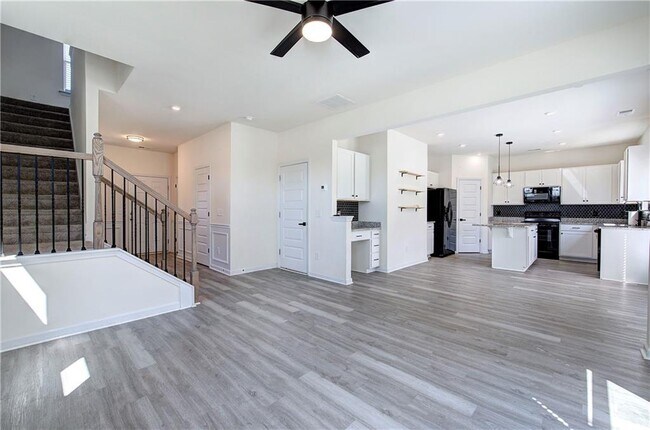 Building Photo - 10 Eagle Dr