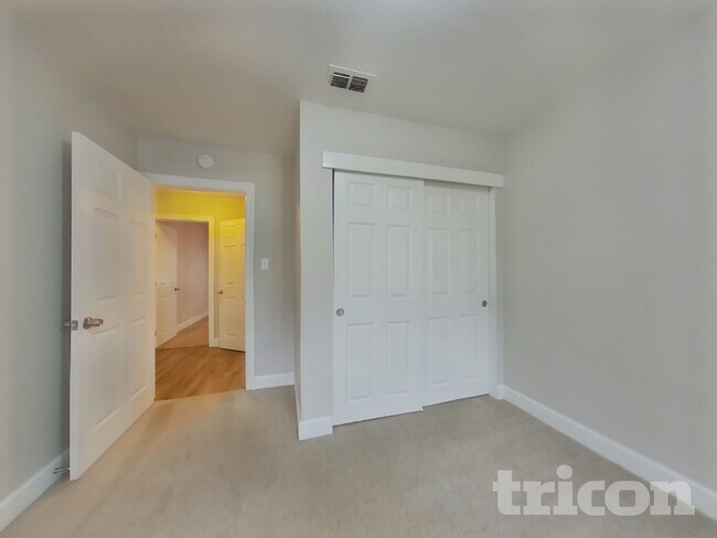 Building Photo - 904 Bidwell St