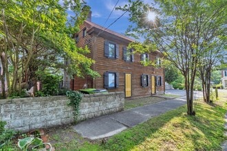 Building Photo - 317 Mill St