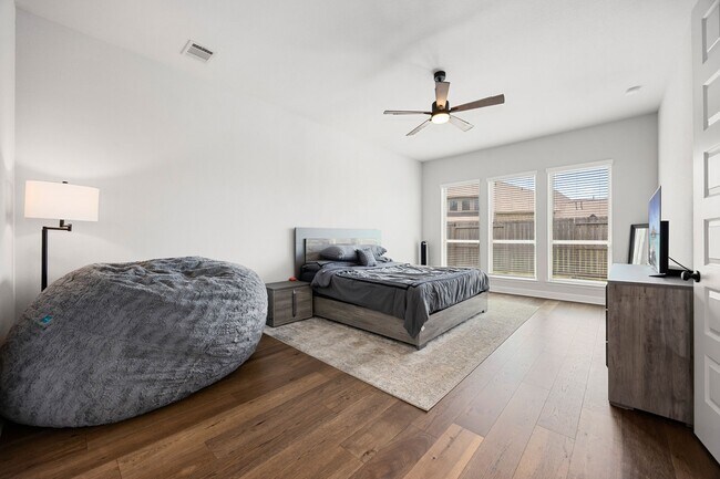 Building Photo - 2122 Germander Ln