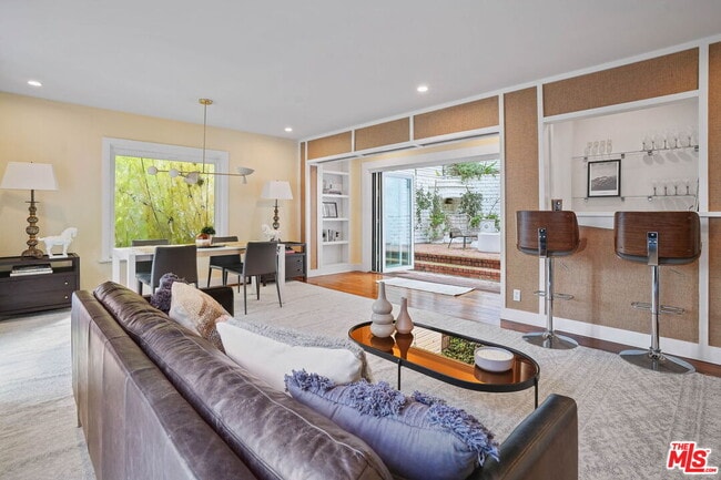 Building Photo - 1531 Marmont Ave