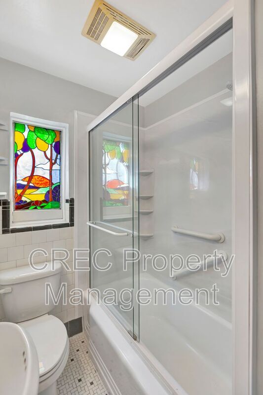 Building Photo - 9 Penn Ave