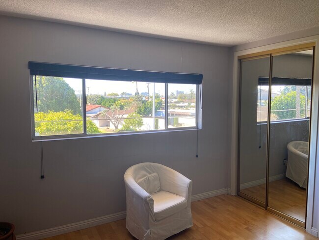 Building Photo - 6601 Springpark Ave