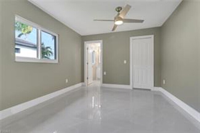 Building Photo - Elegant 3-Bedroom Pool Home in the Prestig...