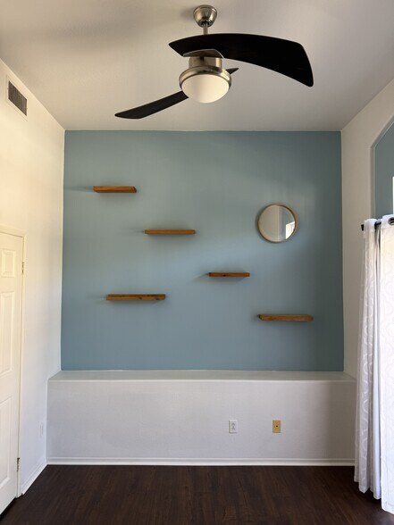 Building Photo - 12646 Springbrook Dr