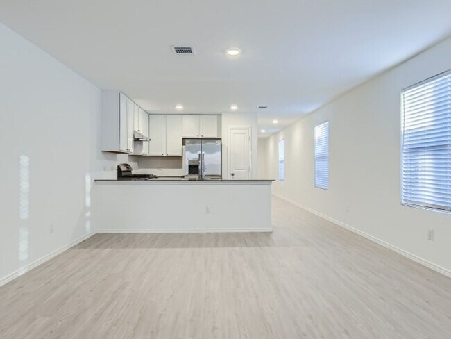 Building Photo - Adorable 3 bedroom for rent in St. Hedwig! Only 10 miles from Randolph AFB