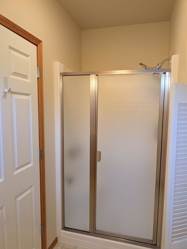 Building Photo - 2519 Stonebridge Way