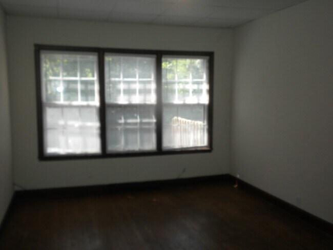 Building Photo - 1414 Anthony St