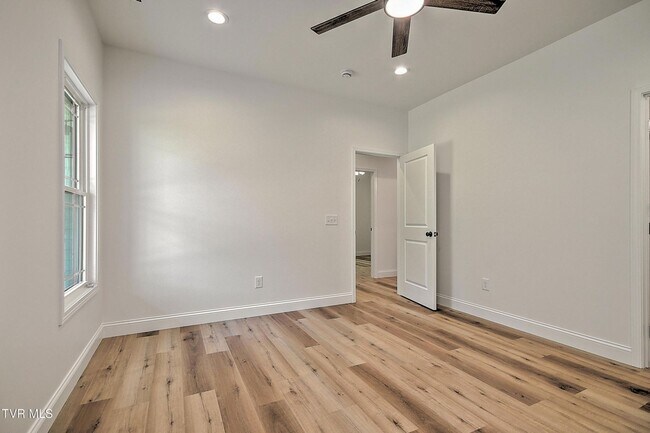 Building Photo - 703 Swadley Rd