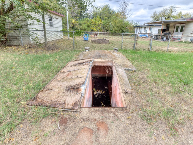 Building Photo - 1314 SE 40th St