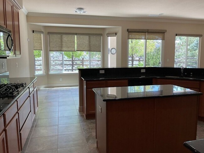 Building Photo - Del Webb Home in Somersett Over 55