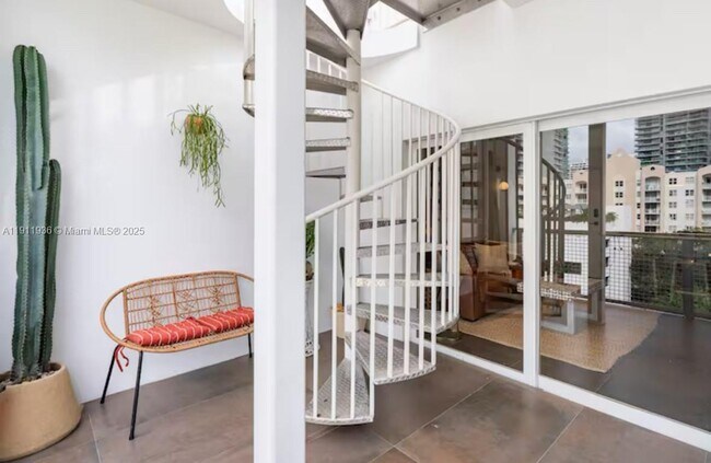 Building Photo - 481 NE 29th St