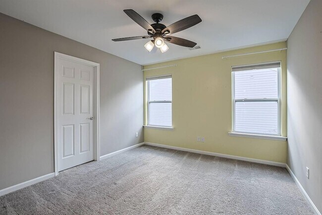 Building Photo - 6545 Cannondale Dr