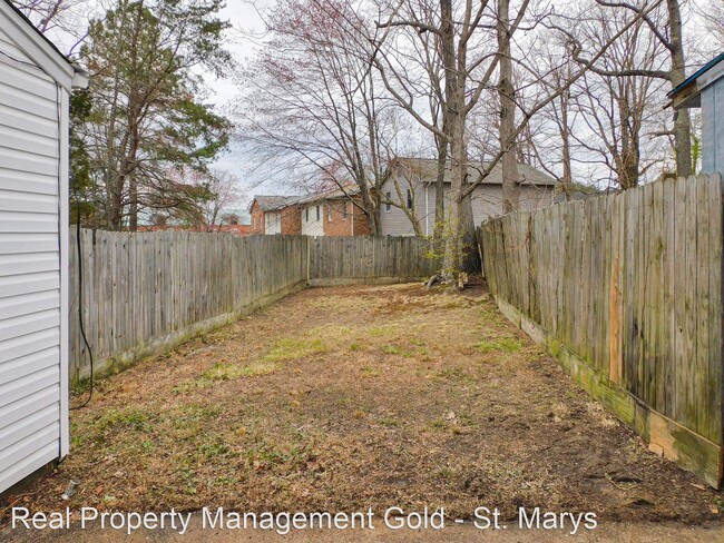 Building Photo - 3 br, 1.5 bath House - 46856 Flower Drive